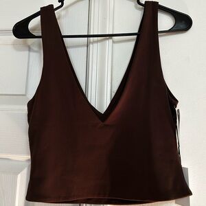New Aritzia Babaton Contour V-Neck Tank brown size medium